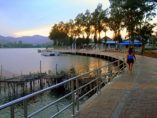 Khao Tao Lake Walkway